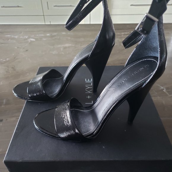 Kendall + Kylie EMILEE black patent - Picture 1 of 4